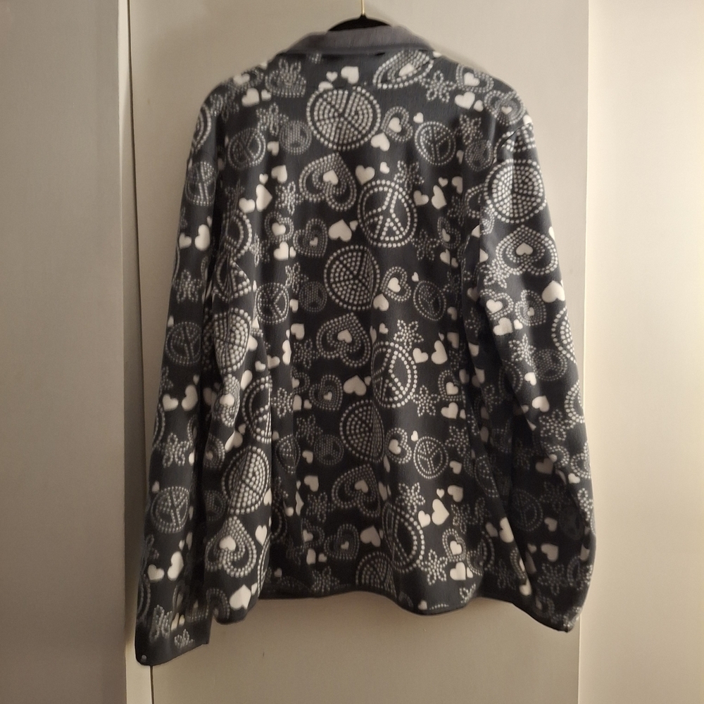 Old Navy Women's Charcoal and Ivory Fleece Sweater Jacket - Picture 2 of 7